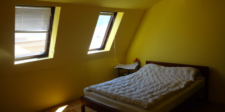 Квартира с тремя спальнями в Будве 130 кв.м.