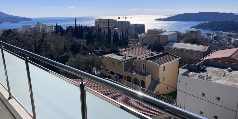 Квартира с панорамным видом на море