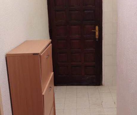 Недорогая квартира с двумя спальнями в Сутоморе